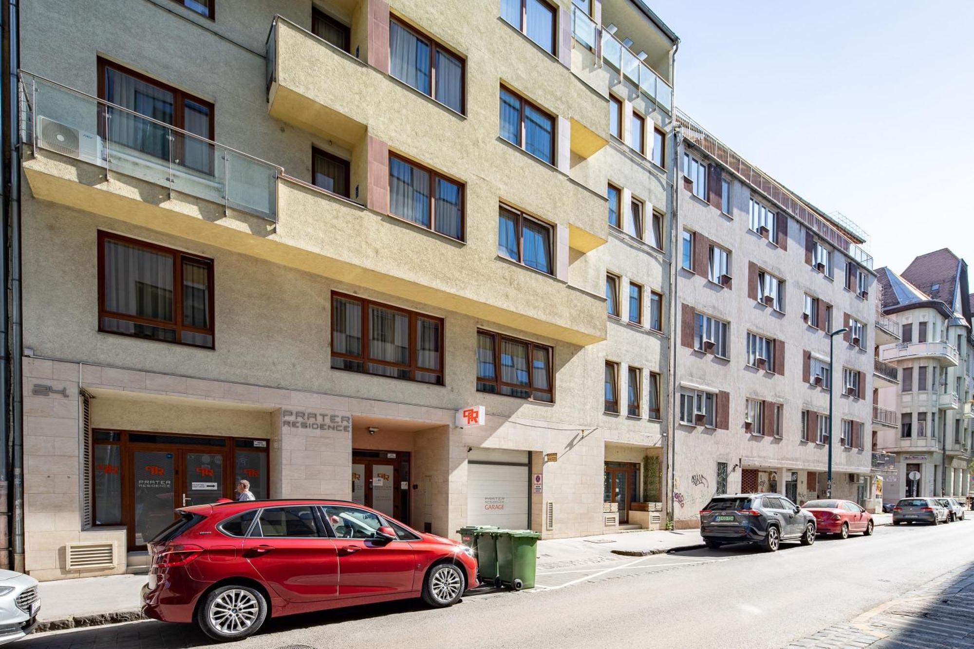 Apartment Central - Spacious - Green - Modern