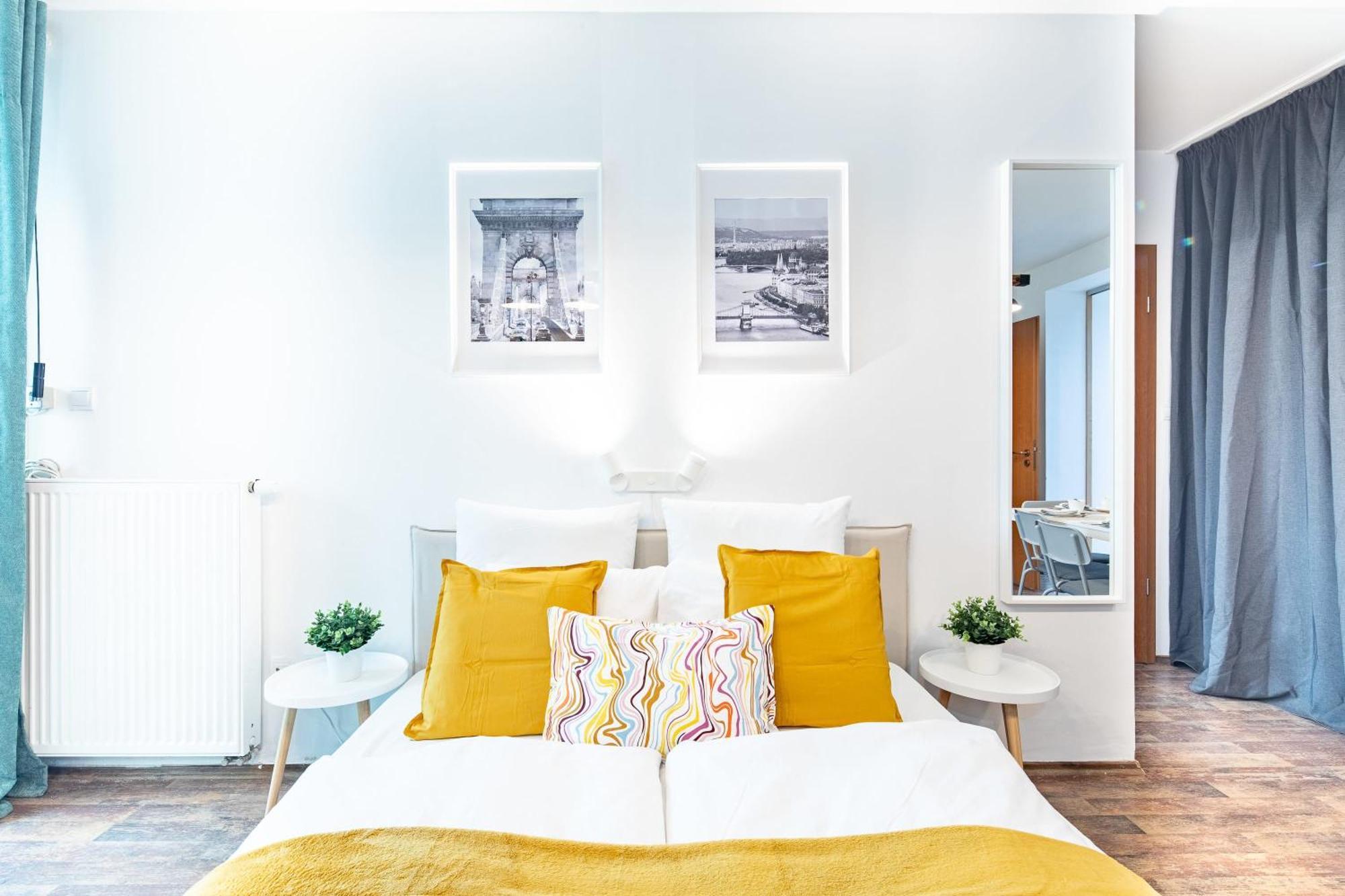 Apartment Central - Spacious - Green - Modern